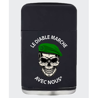 Briquet tempête LE DIABLE MARCHE AVEC NOUS avec Insigne PARA